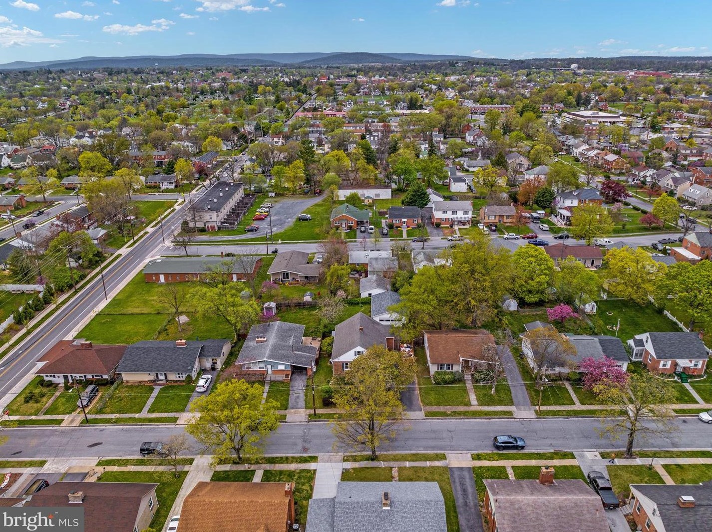 213 Molden Dr, Winchester VA  22601-5512 exterior