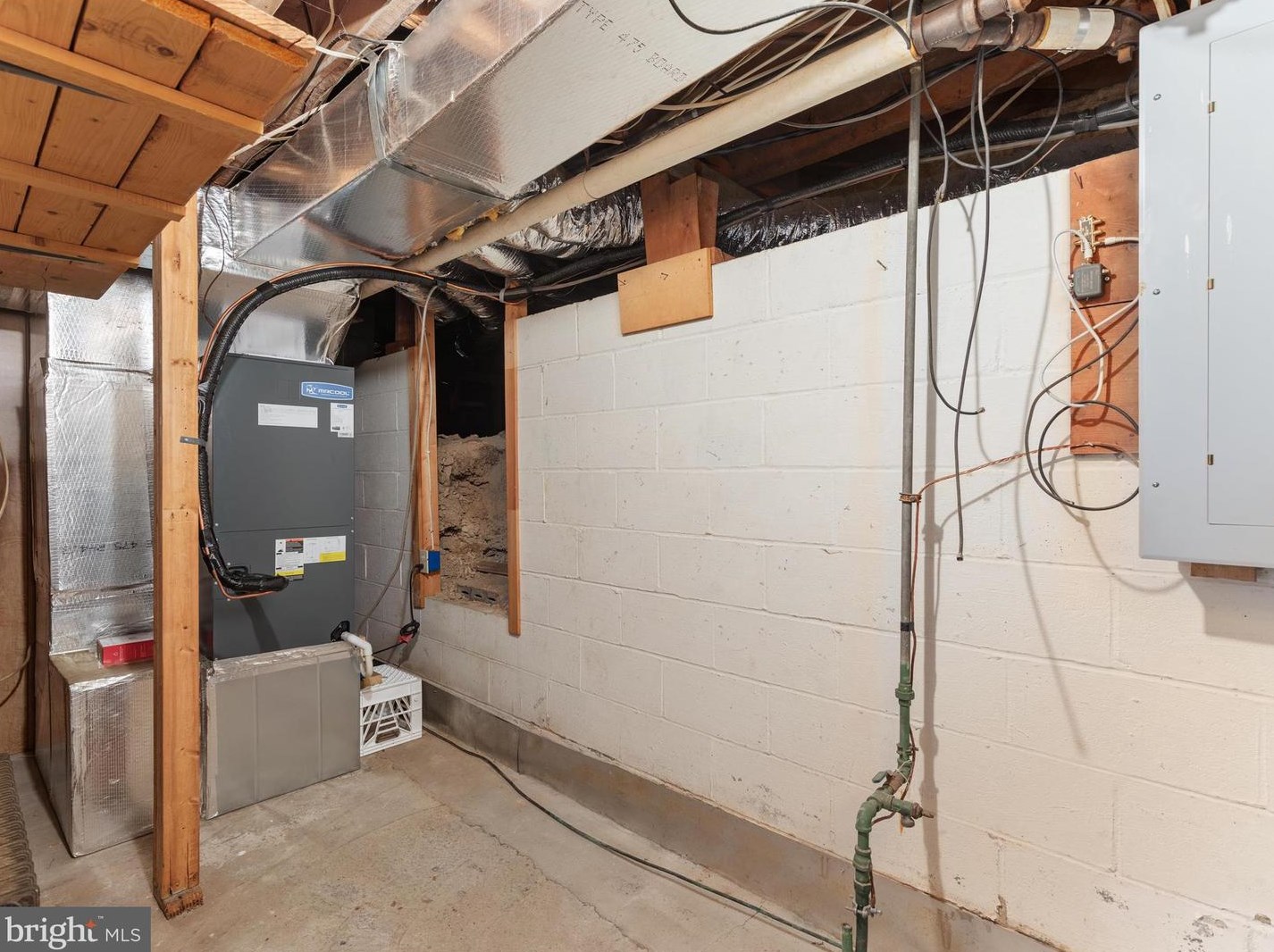 213 Molden Dr, Winchester VA  22601-5512 exterior