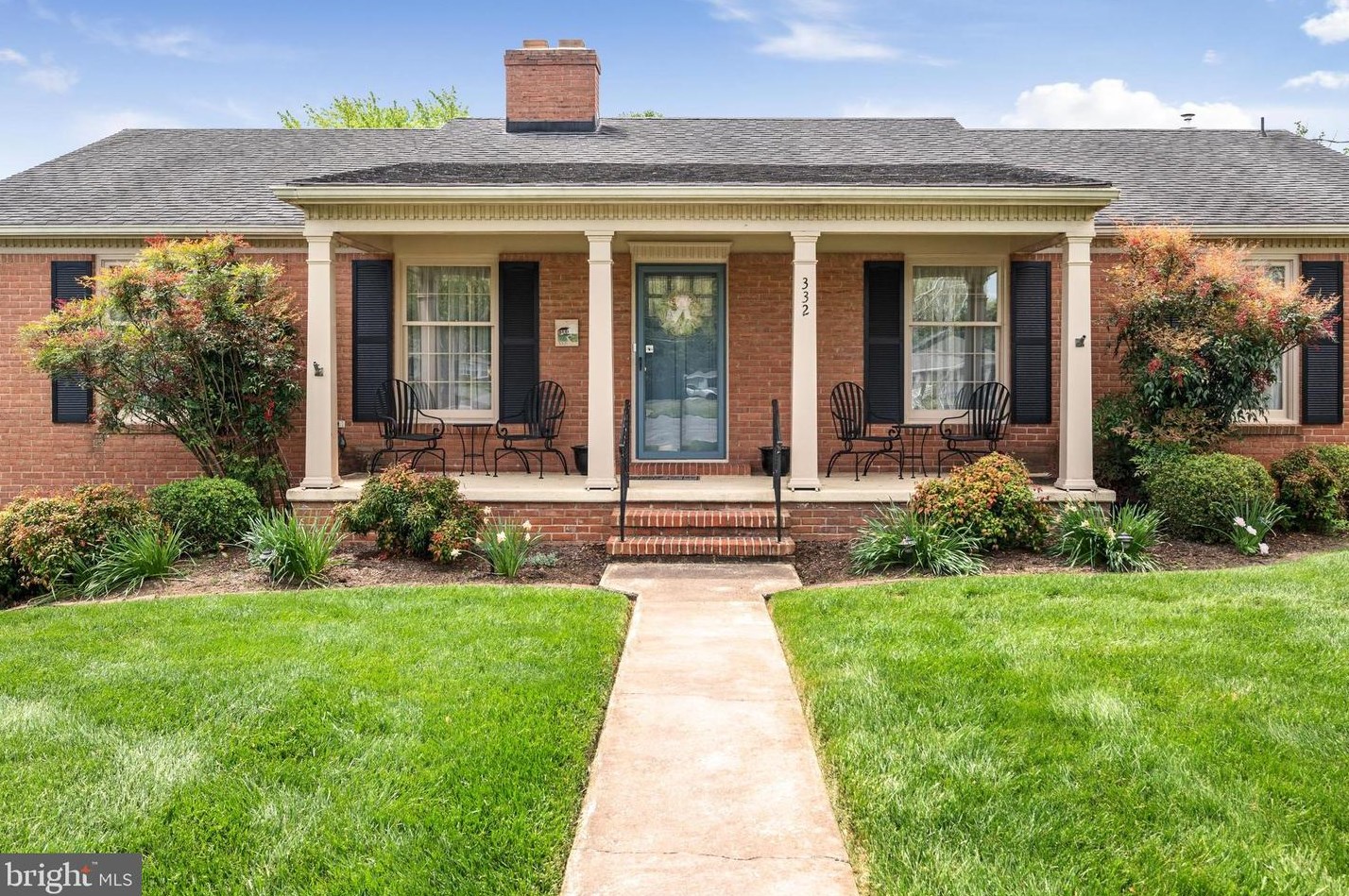 332 Rdg Ave, Winchester VA 22601-3324 exterior