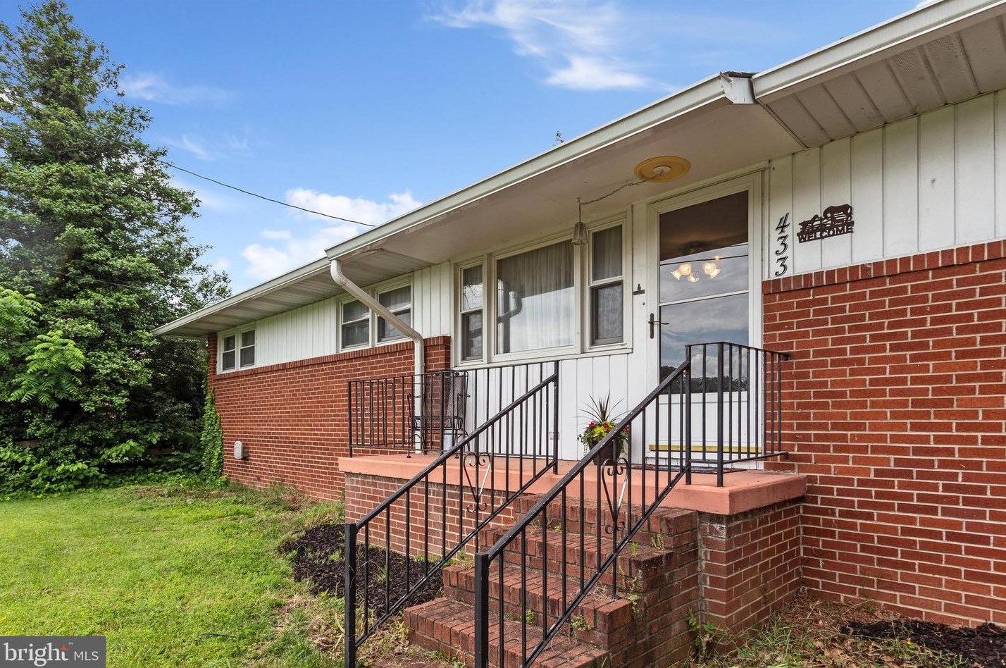 433 Beechcroft Rd, Winchester, VA 22601-3407