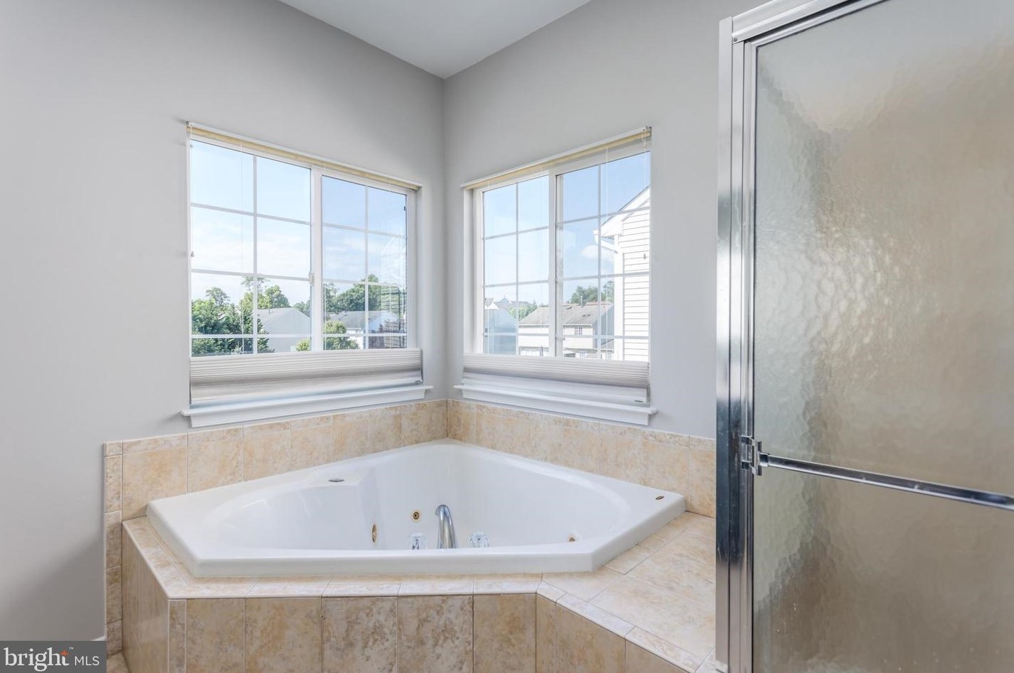 655 Beehive Way, Winchester VA  22601-6438 exterior