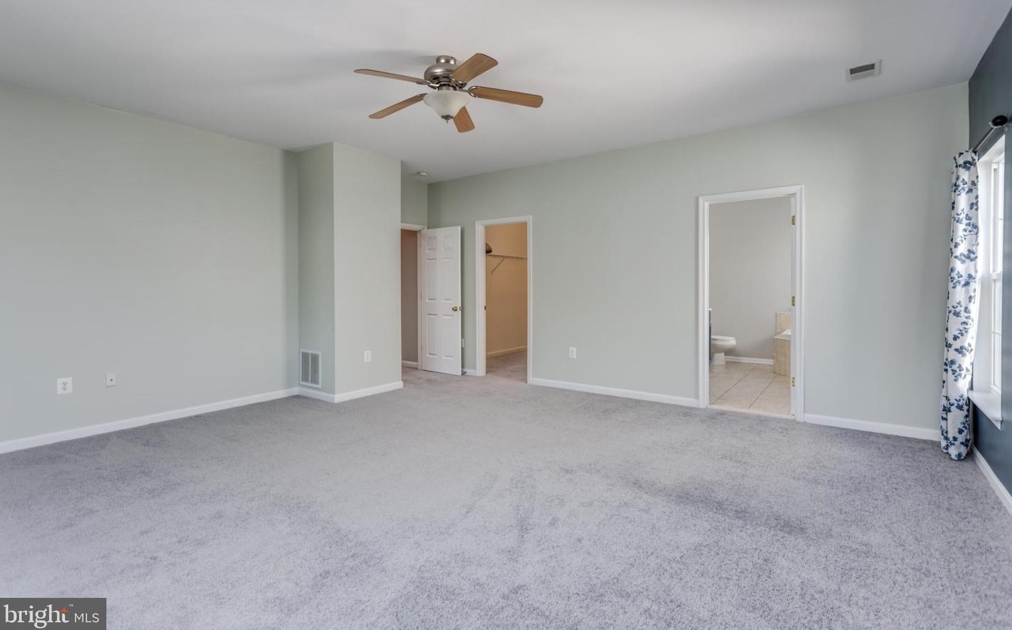 655 Beehive Way, Winchester VA  22601-6438 exterior