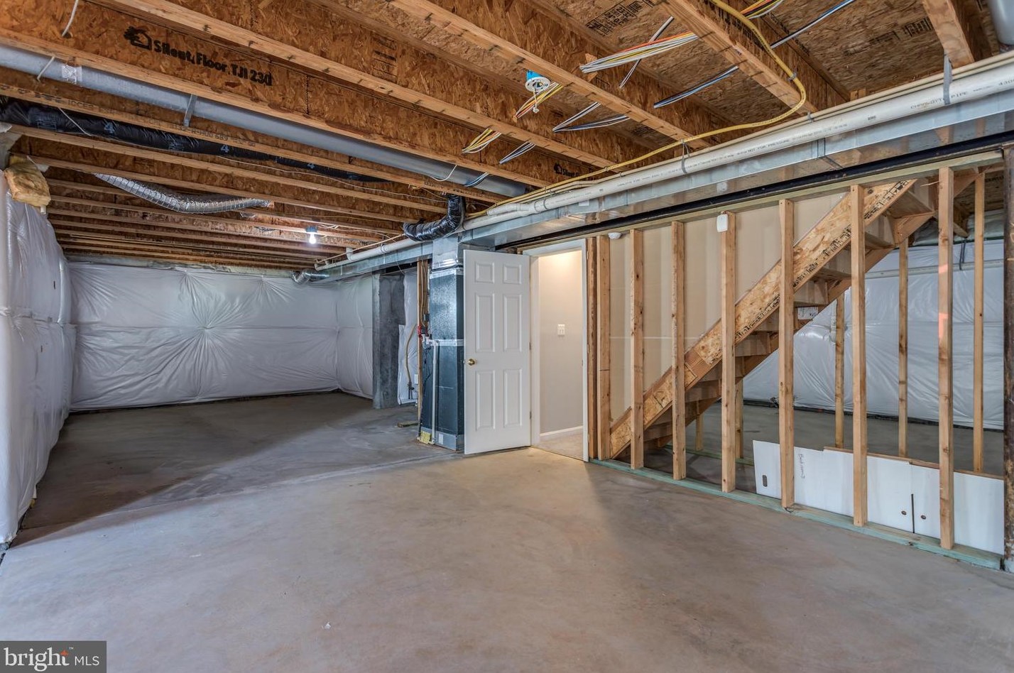 655 Beehive Way, Winchester VA  22601-6438 exterior