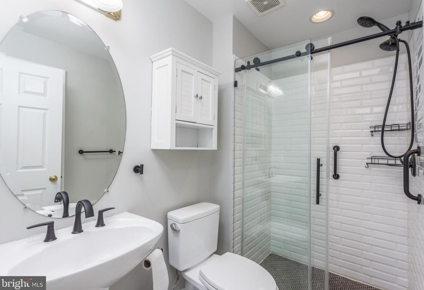 655 Beehive Way, Winchester VA  22601-6438 exterior