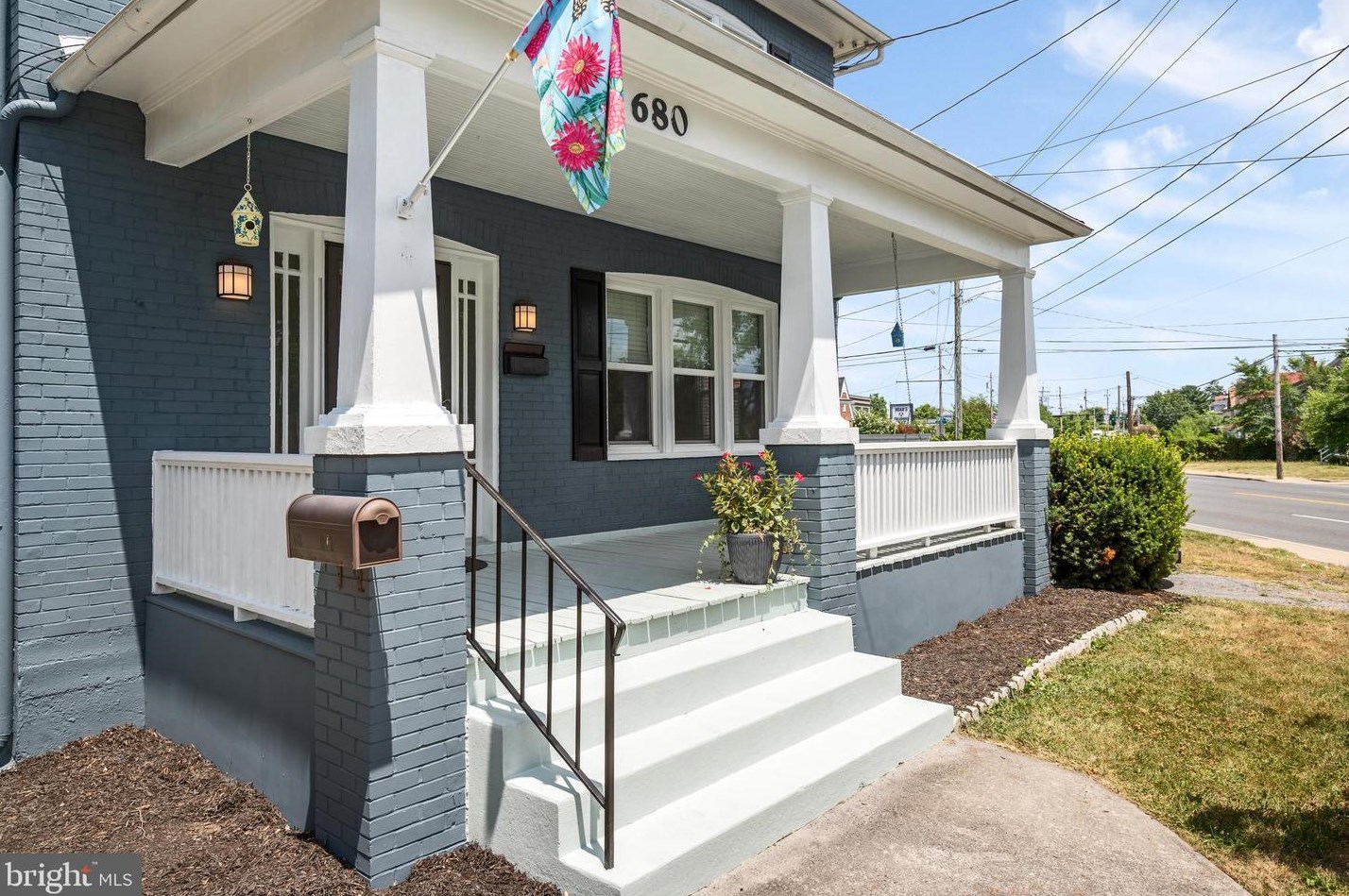 680-686 Berryville Ave, Winchester, VA 22601