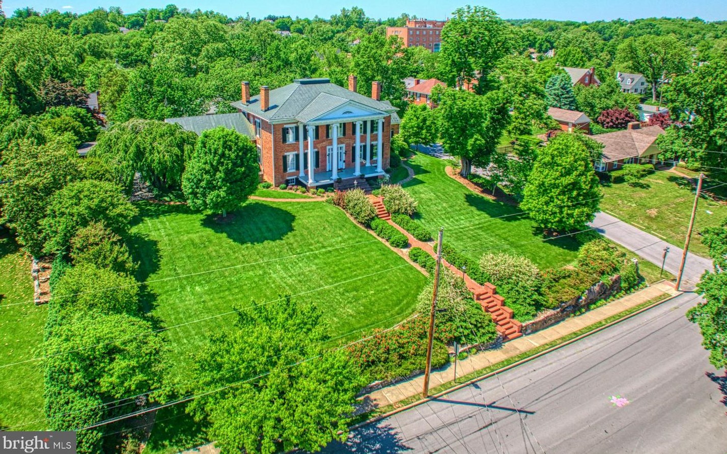 407 S Washington St, Winchester, VA 22601
