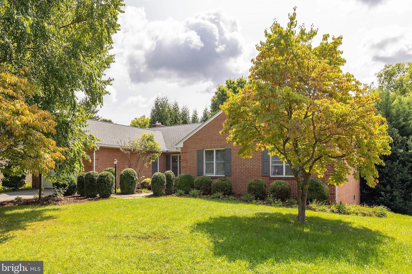 1610 Van Couver St, Winchester, VA 22601