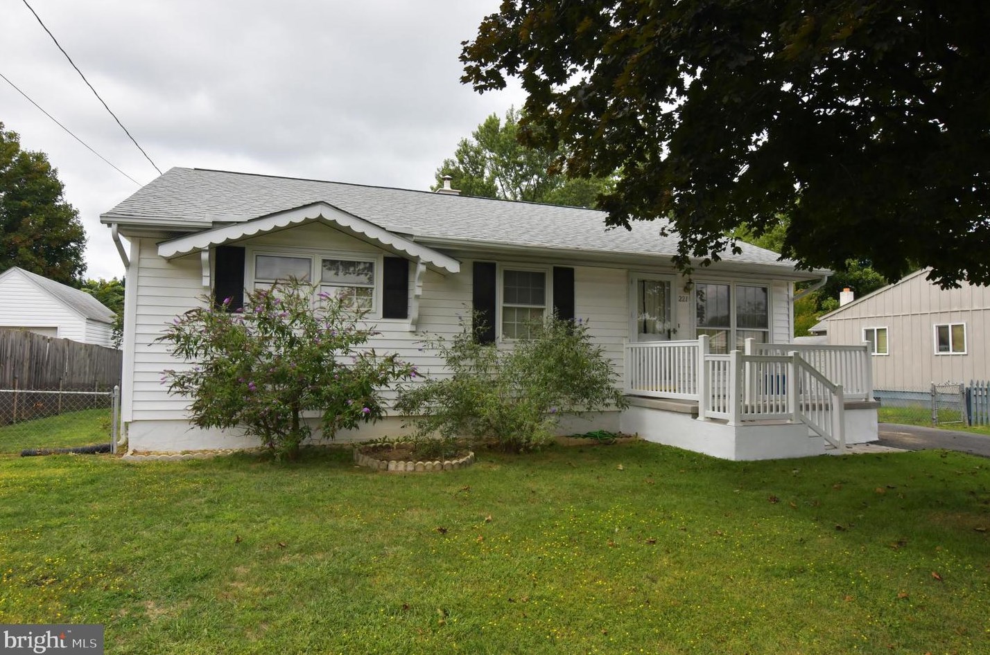 221 Myrtle Ave, Winchester, VA 22601