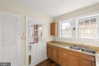 675 Berryville Avenue, Winchester, VA 22601 - Photo 10