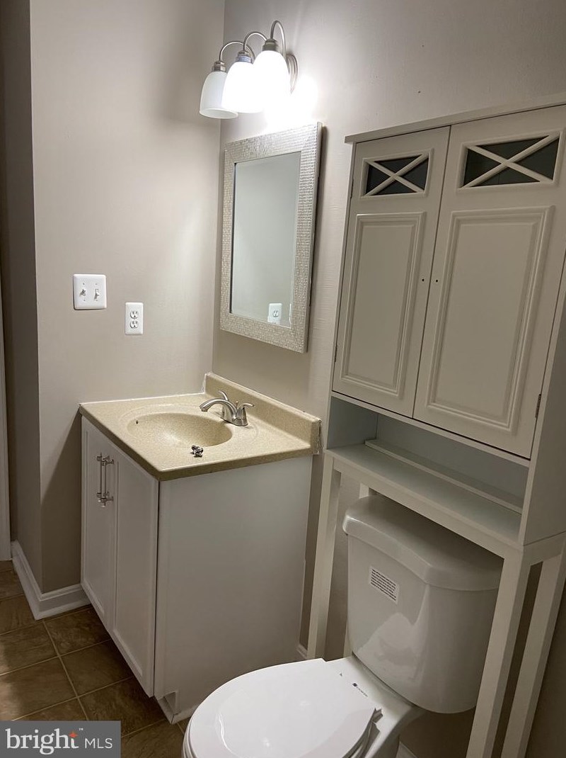 1317 Robinhood Ln, Front Royal, VA 22630-4535