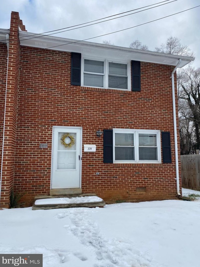220 Fletcher St, Front Royal, VA 22630-3024