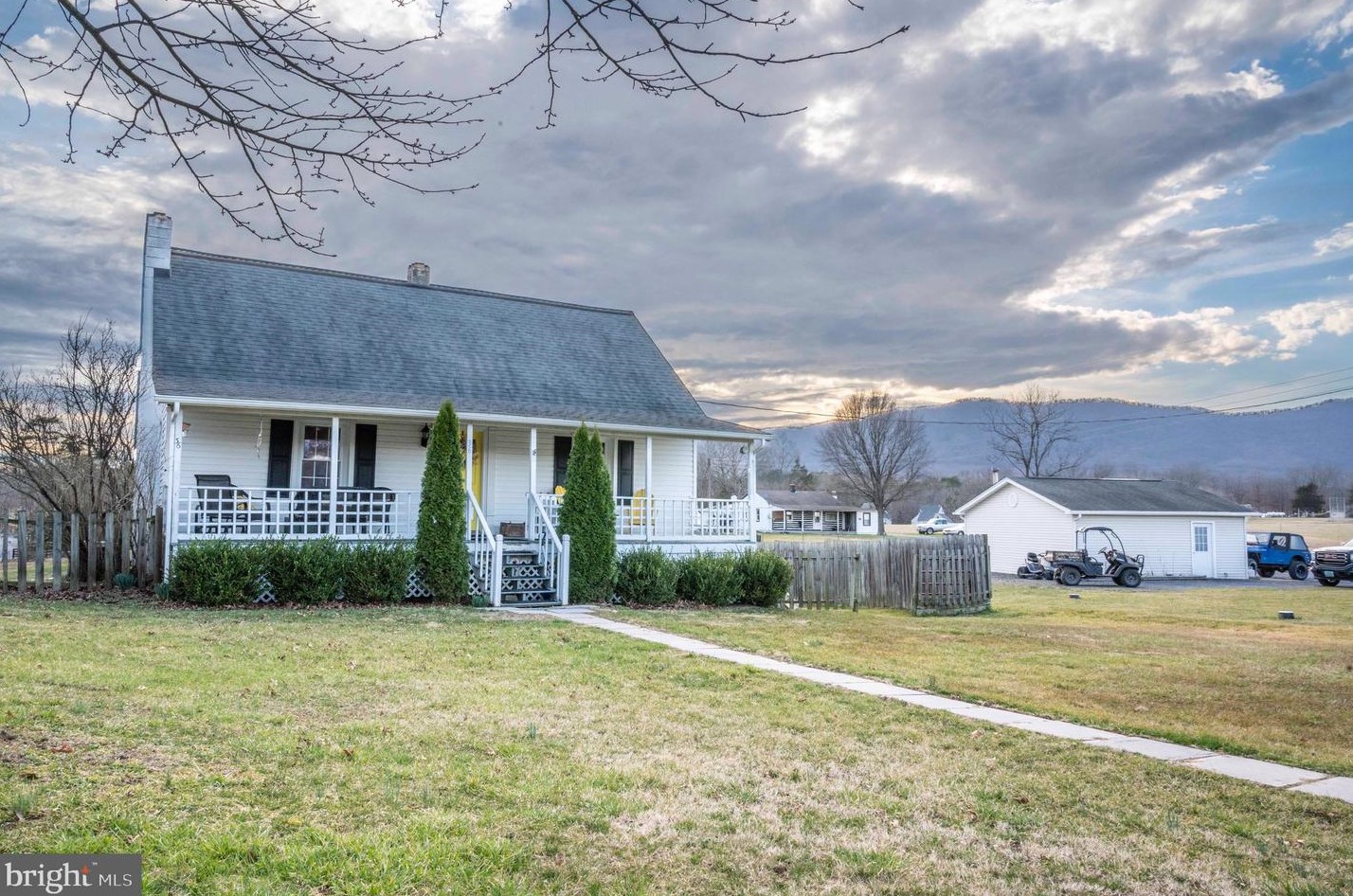 36 Spicewood Ln, Front Royal, VA 22630-8970
