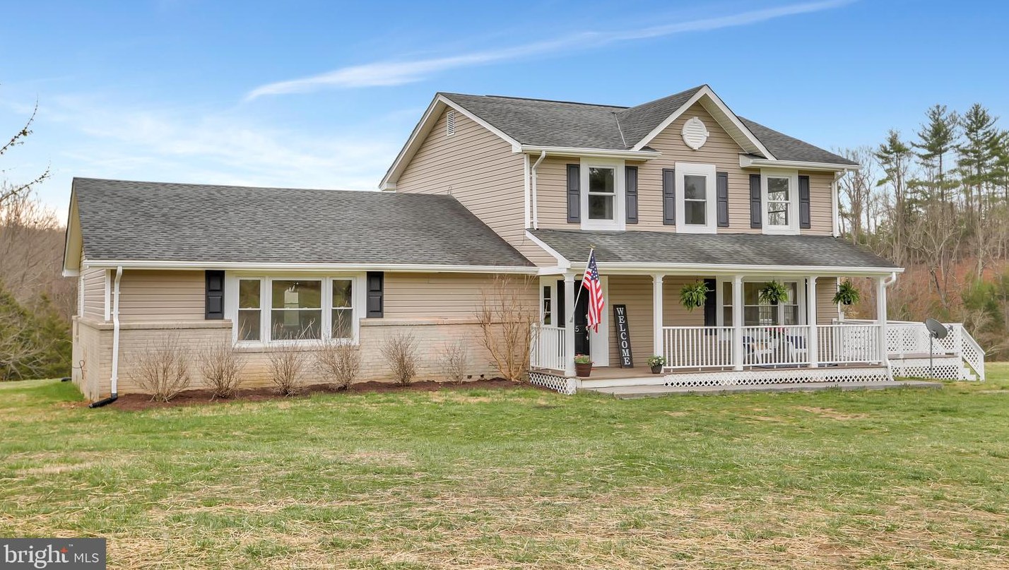 245 Rolling View Ln, Front Royal, VA 22630-8859