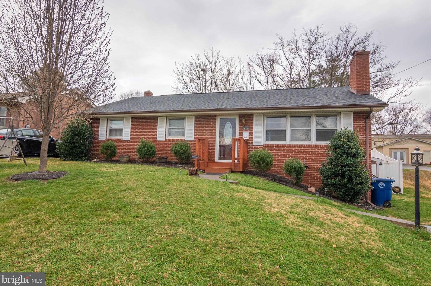 719 Stockton Rd, Front Royal, VA 22630-3970