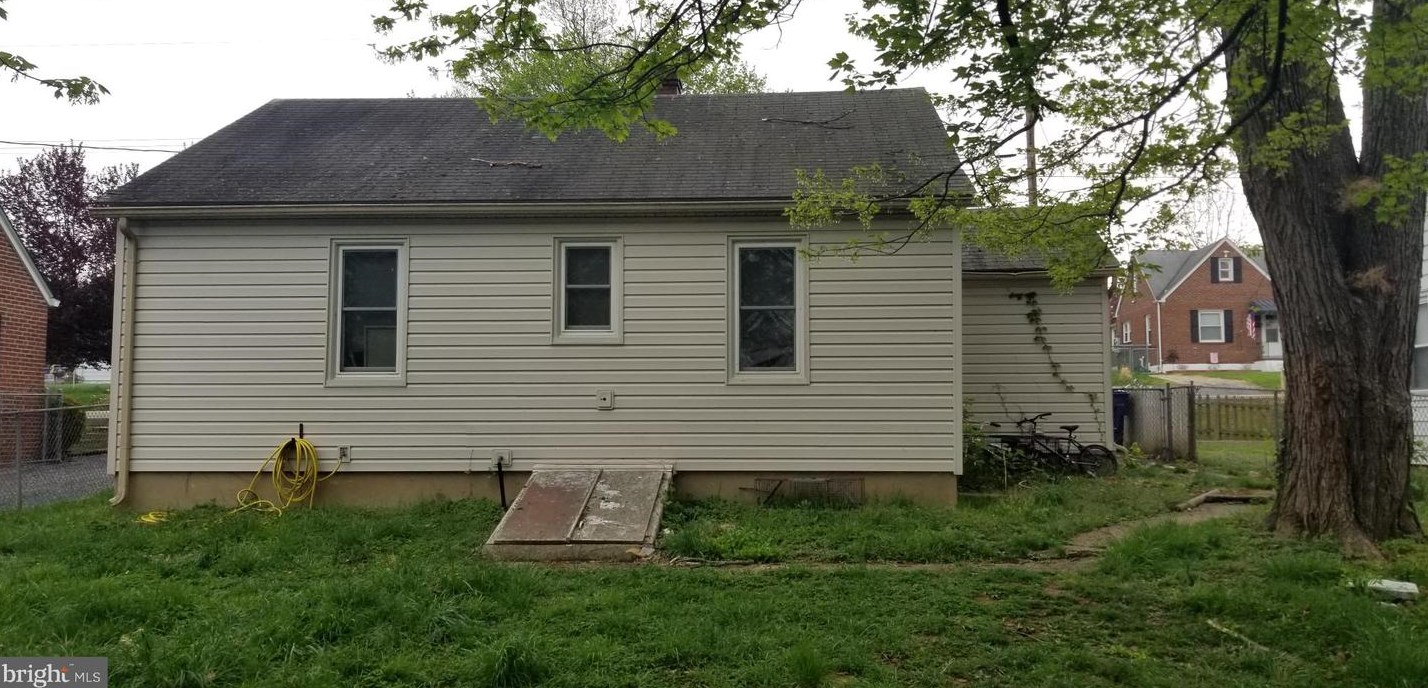 424 Duncan Ave, Front Royal, VA 22630-2418