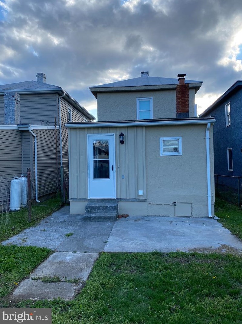 324 Ritenour St, Front Royal, VA 22630-3036