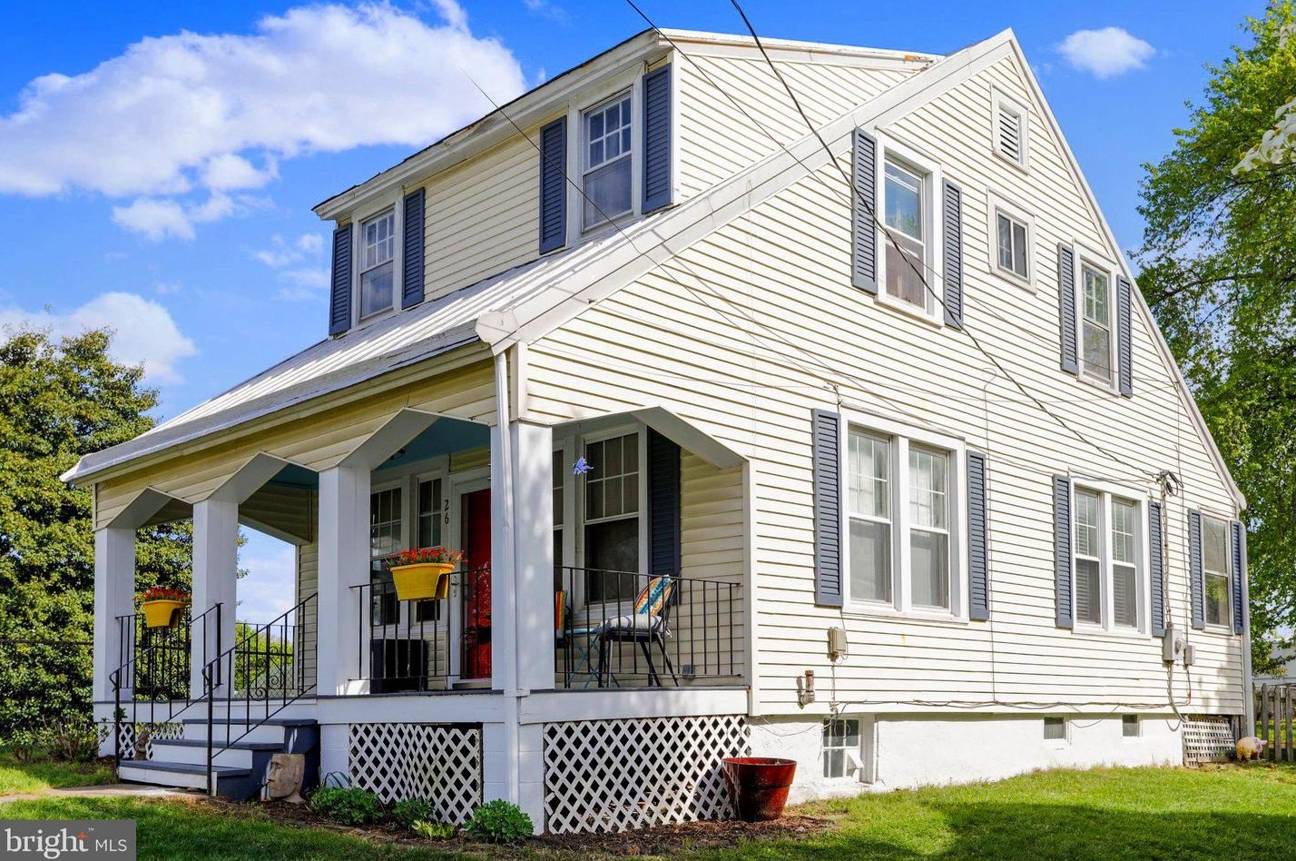 26 12th St, Front Royal, VA 22630-3514