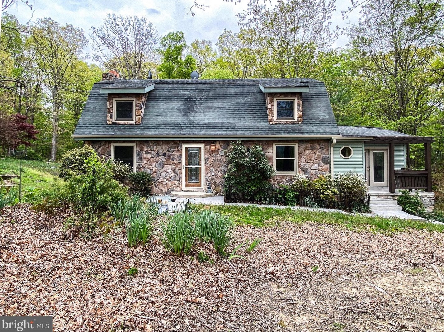 105 Royal Elm Rd, Front Royal, VA 22630-8921