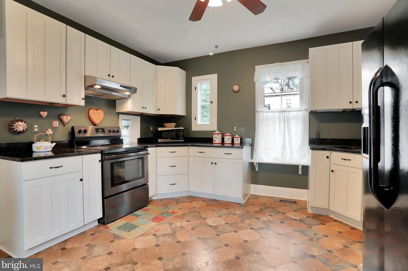 209 Cloud St, Front Royal, VA 22630-3107