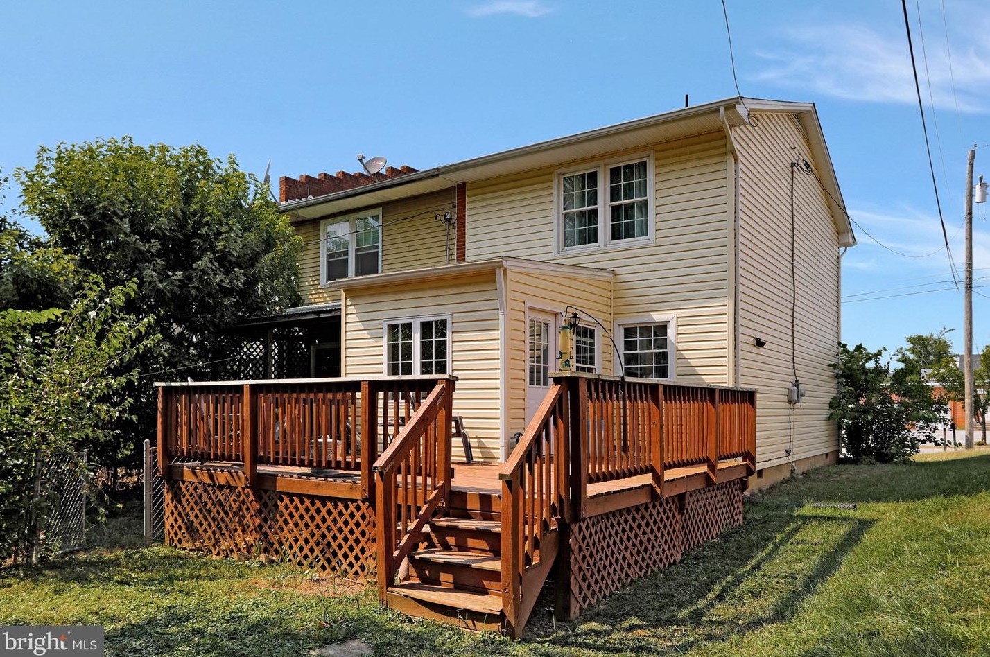 312 12th St, Front Royal, VA 22630-2808
