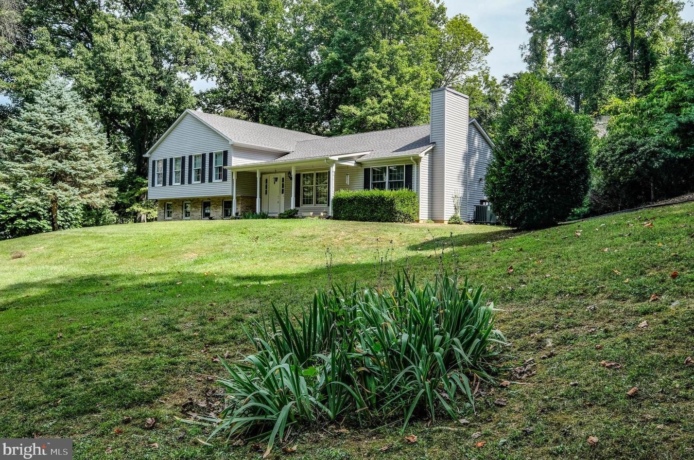 493 High Knob Rd, Front Royal, VA 22630-6143