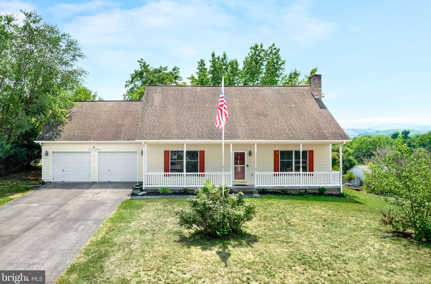 971 Auburn Ct, Front Royal VA  22630-5308 exterior