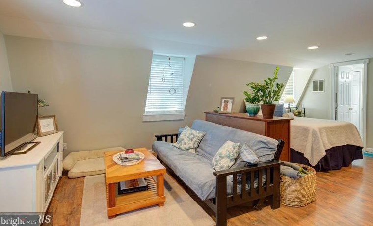 122 Manor Rd, Front Royal, VA 22630