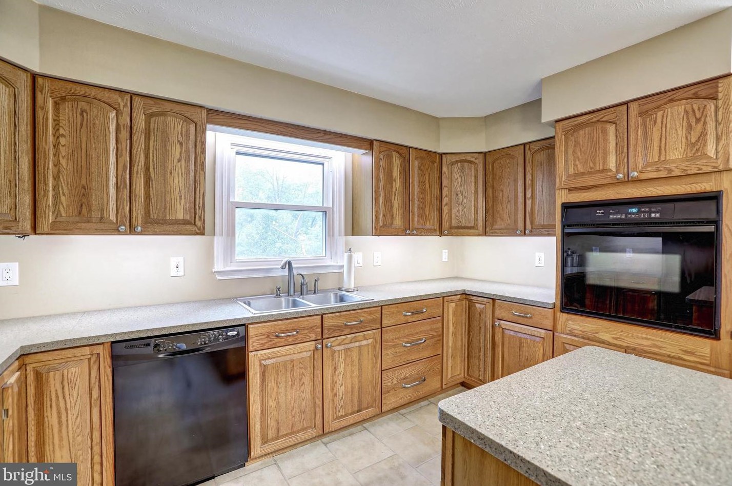 831 Apple Jack Cir, Linden, VA 22642-6534