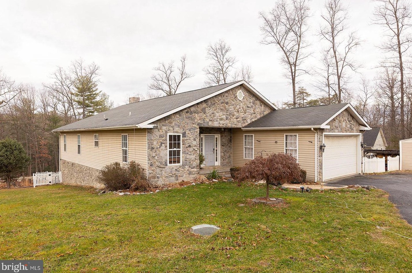 836 Drummer Hill Rd, Front Royal, VA 22630-4383