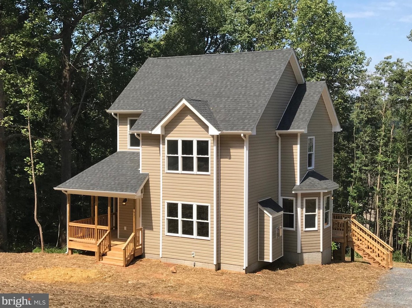 46 Panoramic Ln, Front Royal, VA 22630-4837