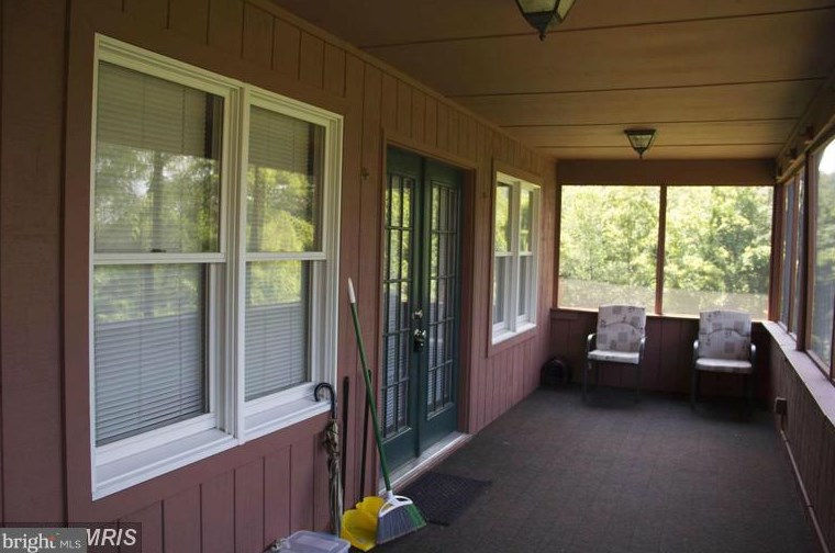 85 Blue Valley Rd, Linden, VA 22642-5429