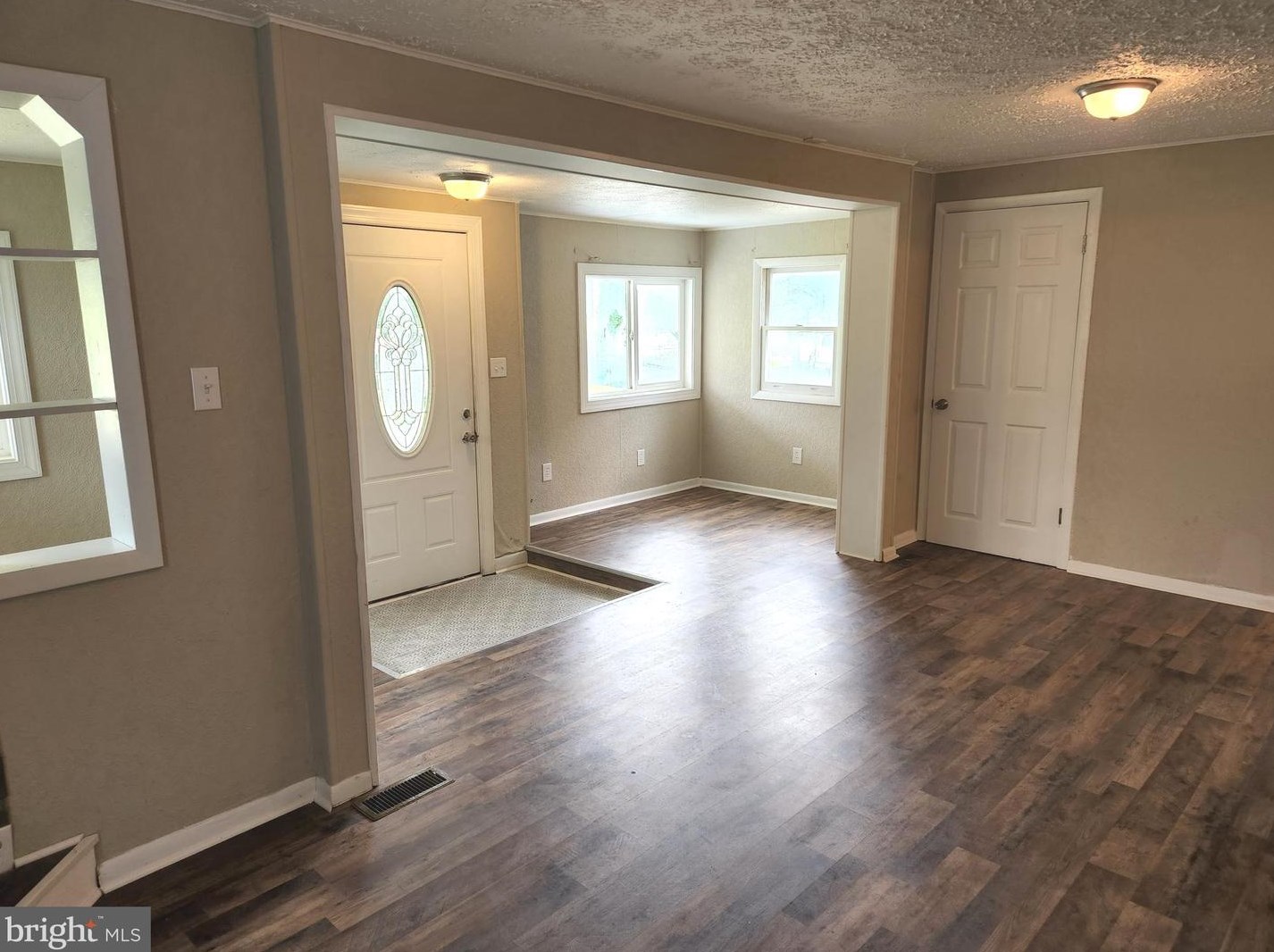 45 Figgins Rd, Front Royal VA  22630-8115 exterior