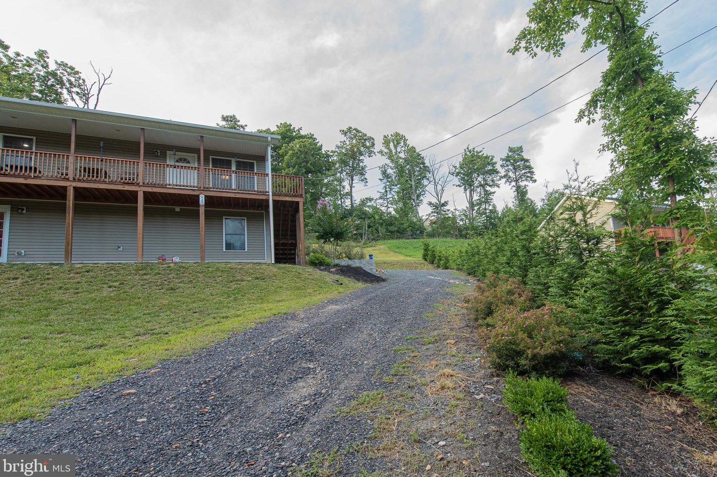 94 Gary Ln, Front Royal, VA 22630-7523
