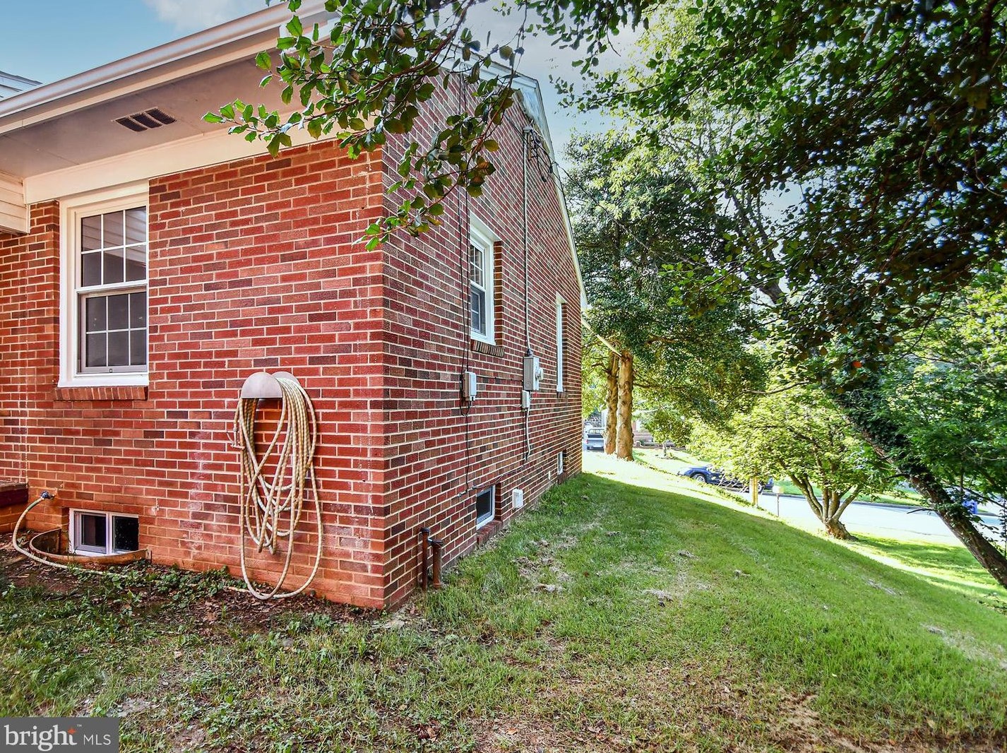 117 Jamestown Rd, Front Royal VA  22630-3721 exterior