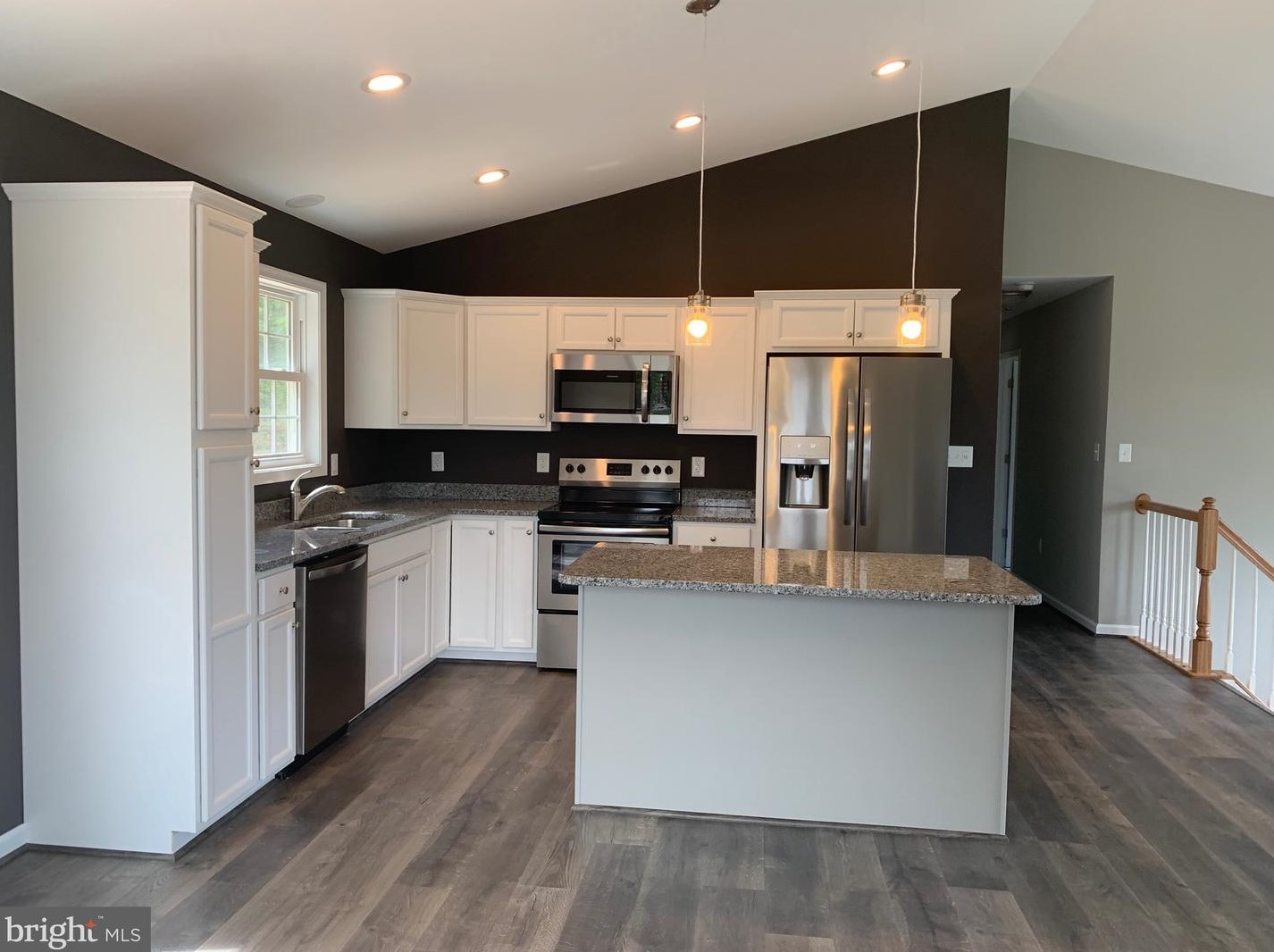 1198 Happy Ridge Dr, Front Royal, VA 22630-5302