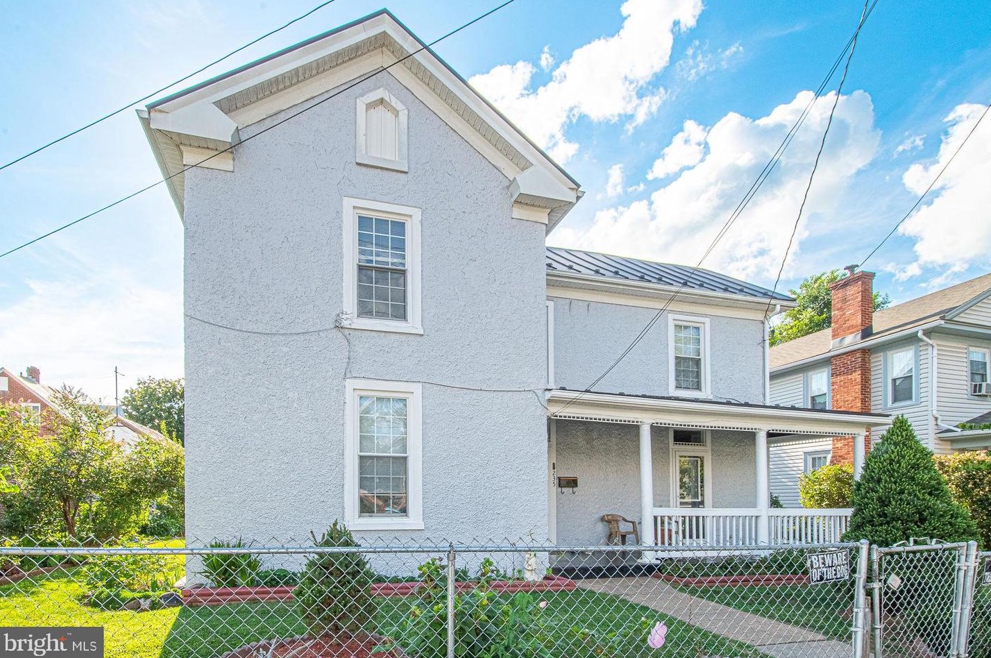 235 Cloud St, Front Royal, VA 22630-3107