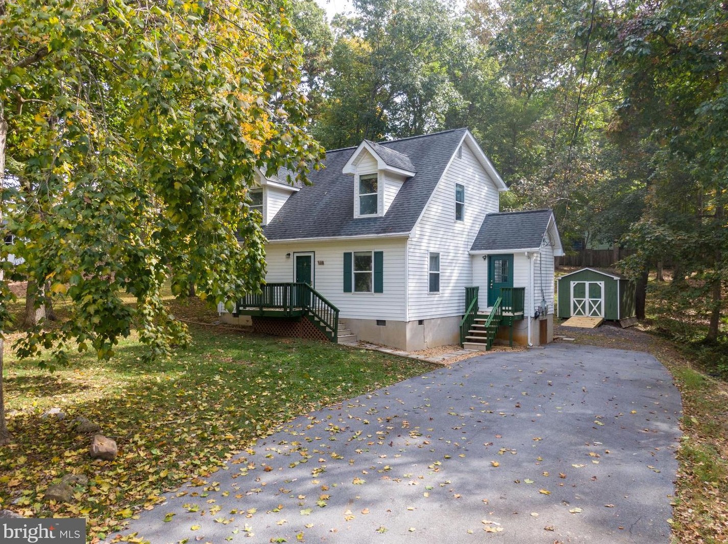 37 Spruce Rd, Front Royal, VA 22630-6806