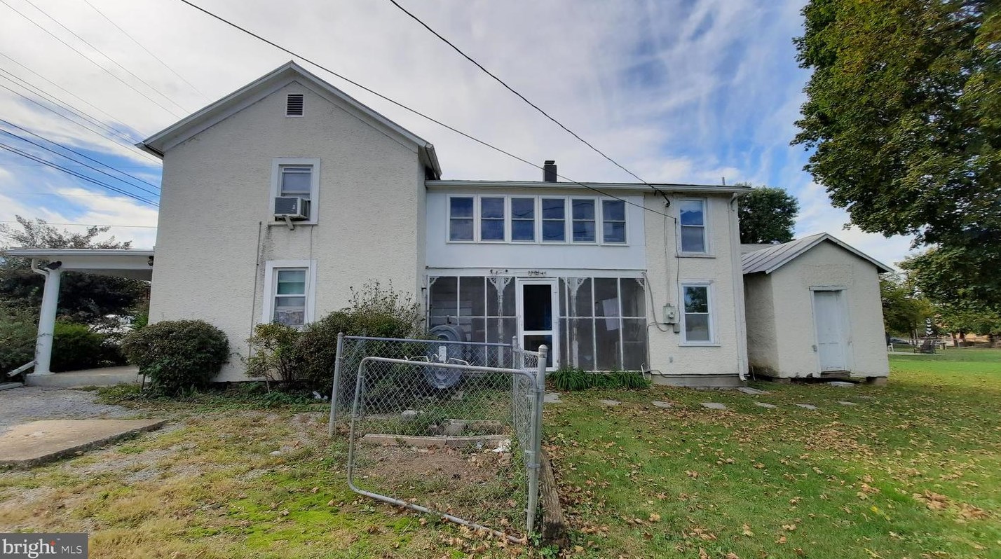 137 W 17th St, Front Royal, VA 22630
