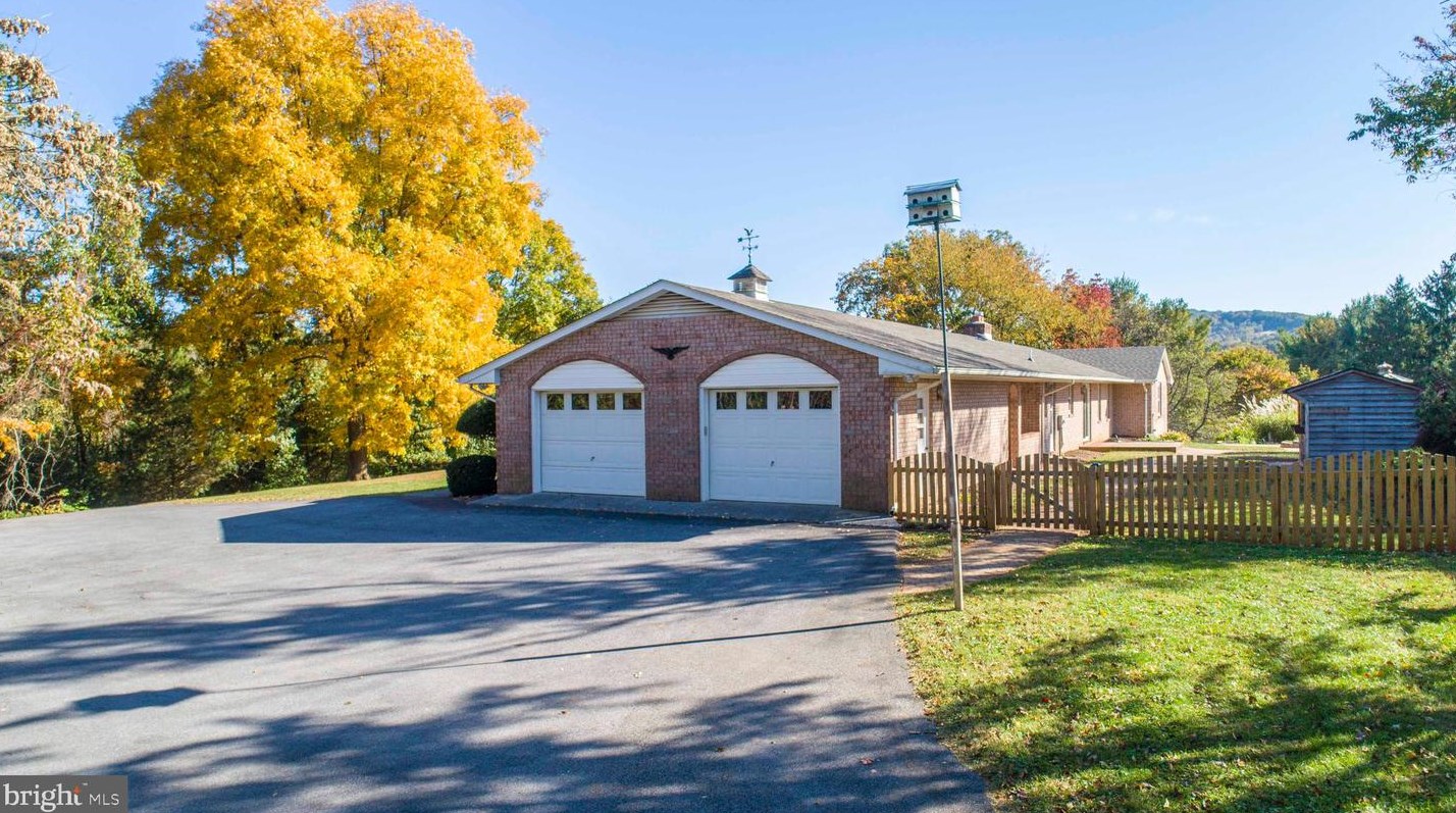 1101 Braxton Rd, Front Royal, VA 22630-4317