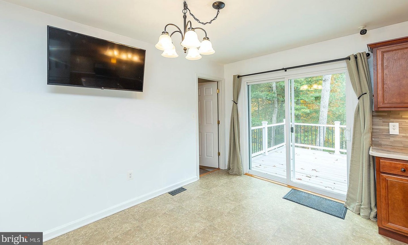 47 Willow Rd, Front Royal VA  22630-8984 exterior