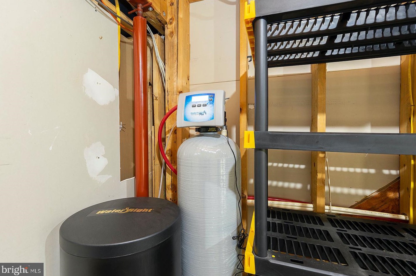 47 Willow Rd, Front Royal VA  22630-8984 exterior