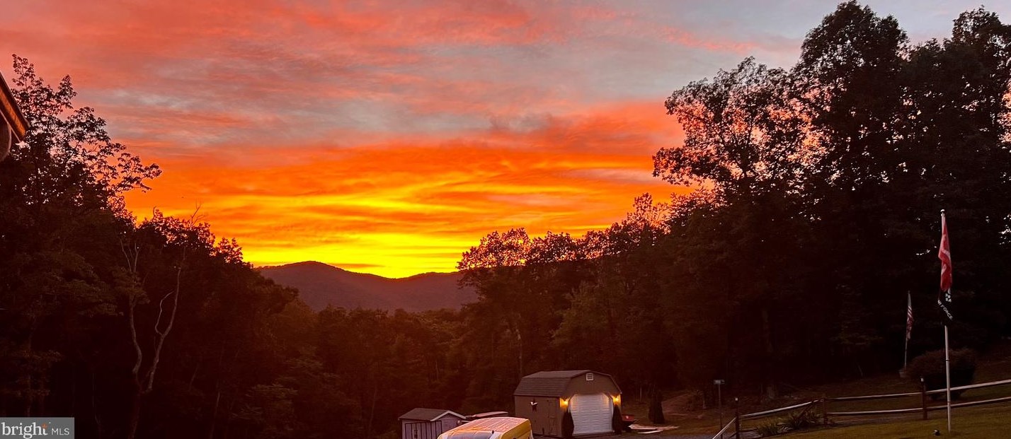 47 Willow Rd, Front Royal VA  22630-8984 exterior