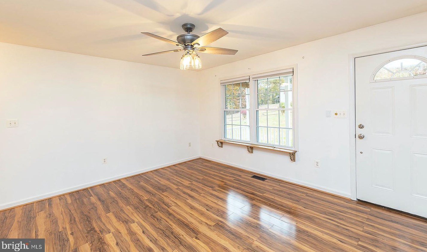 47 Willow Rd, Front Royal VA  22630-8984 exterior