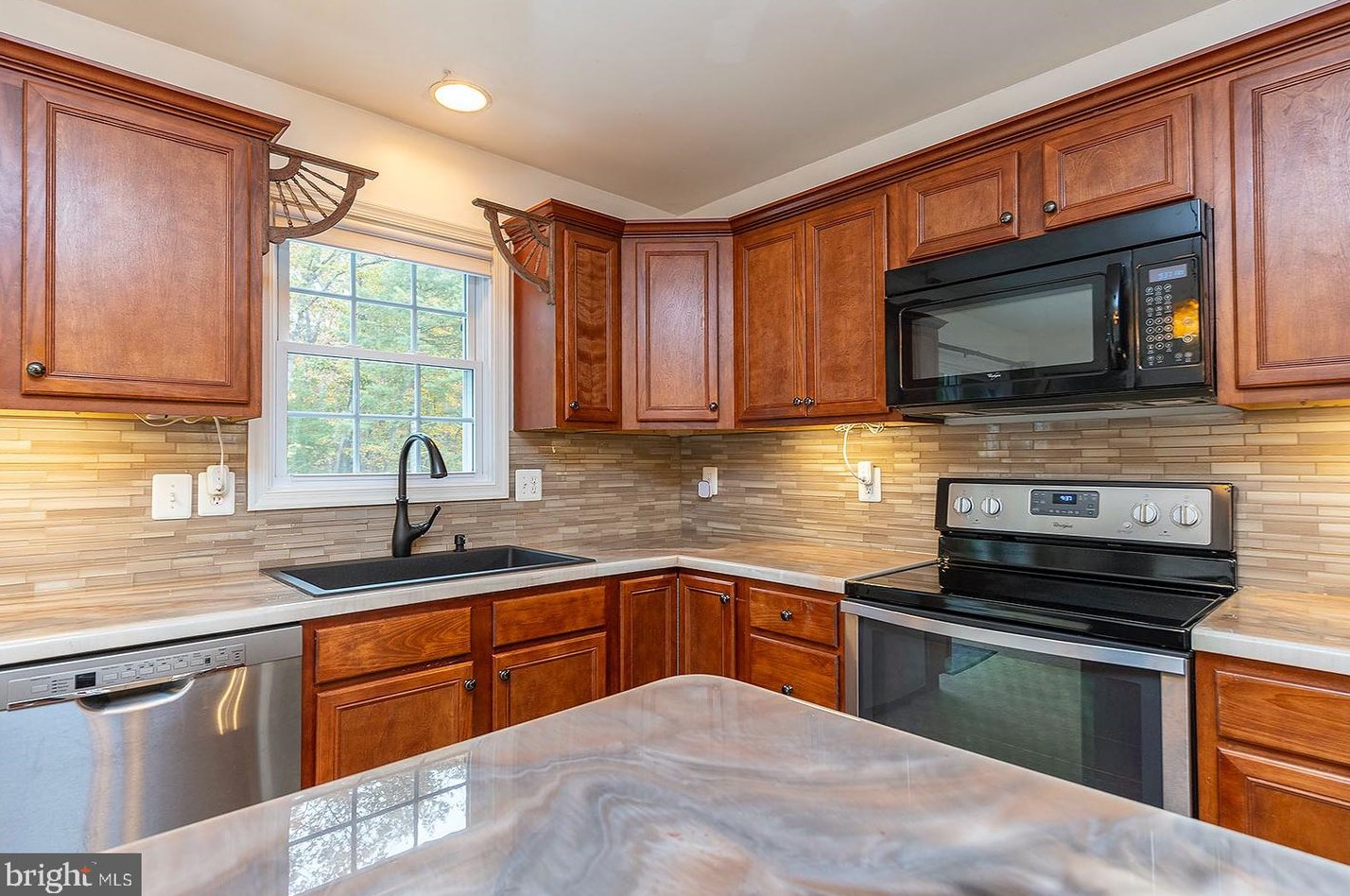 47 Willow Rd, Front Royal VA  22630-8984 exterior