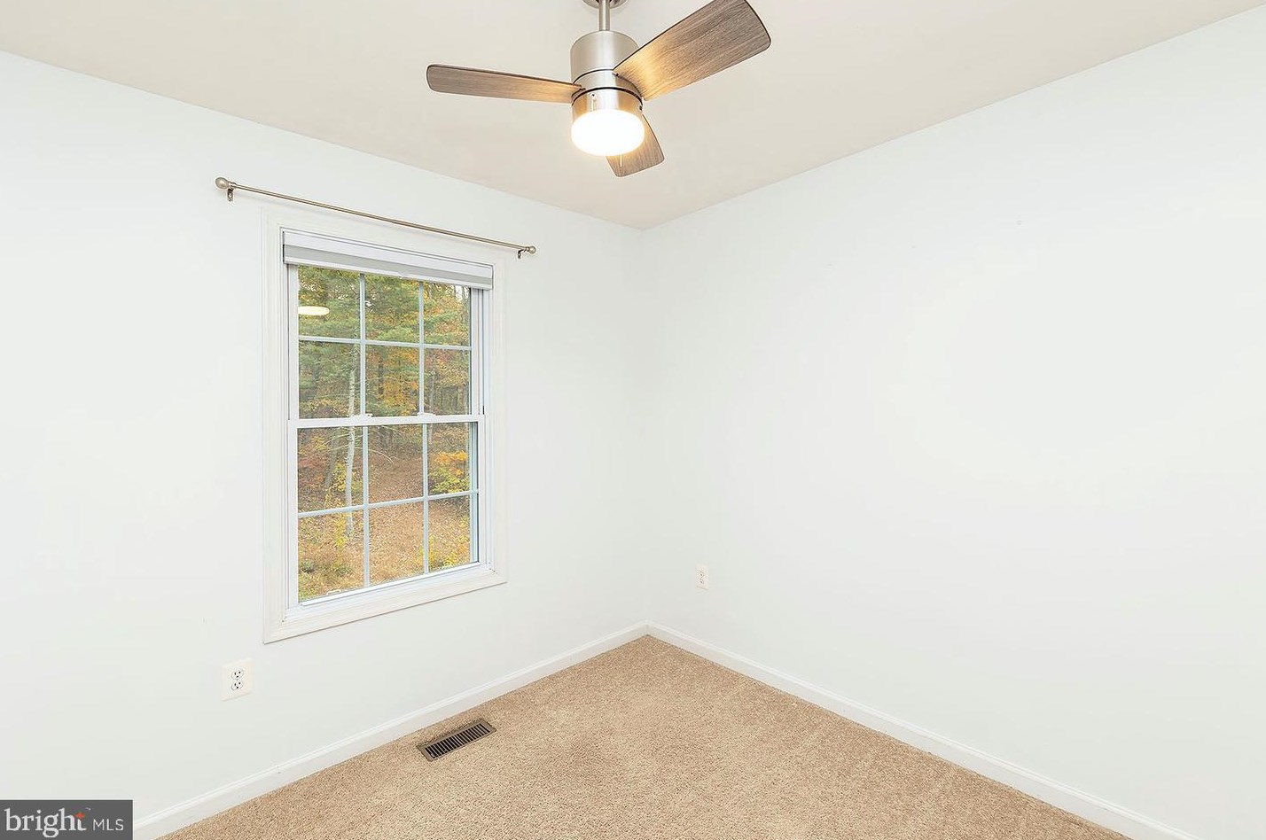 47 Willow Rd, Front Royal VA  22630-8984 exterior