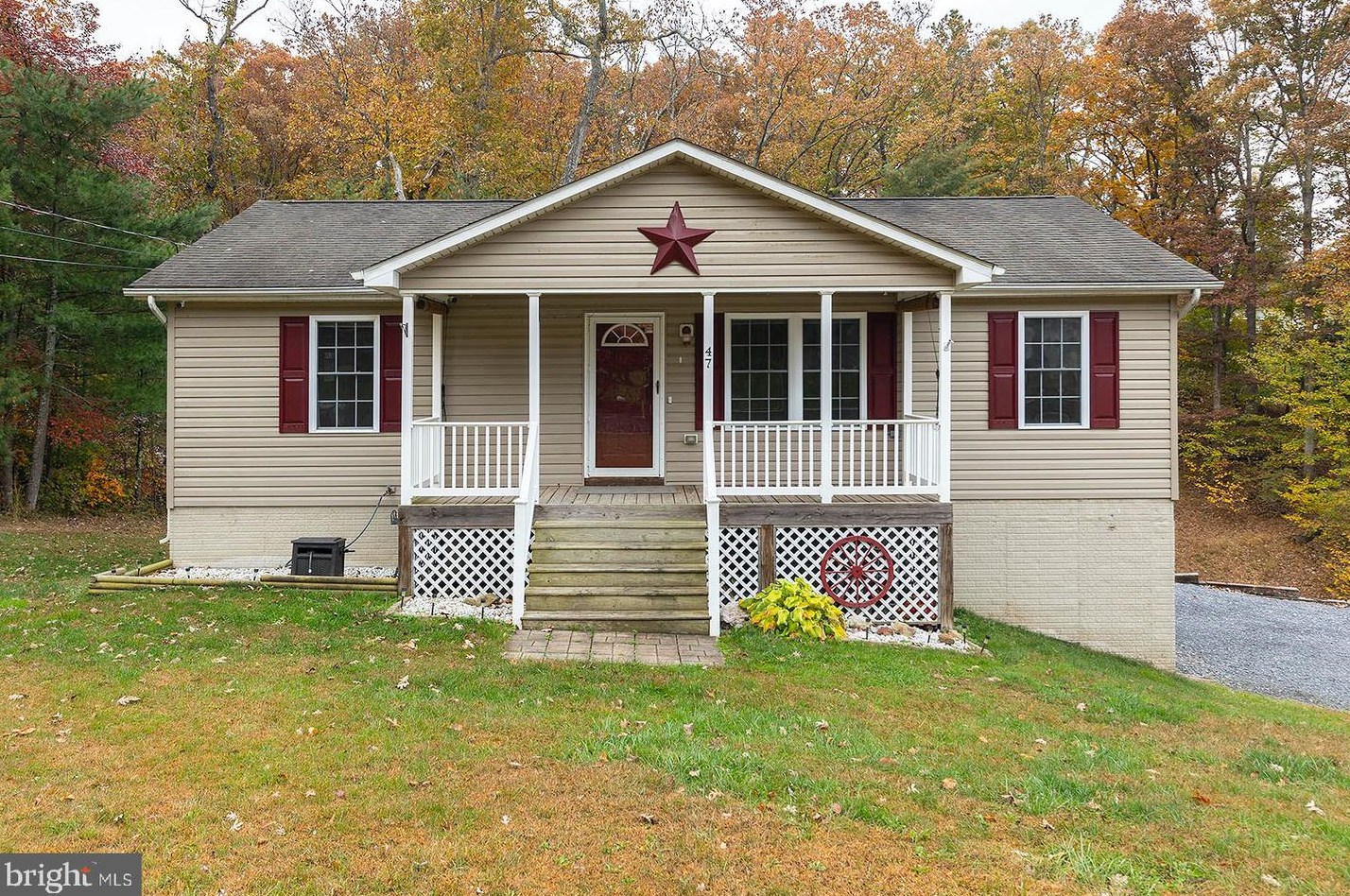 47 Willow Rd, Front Royal VA  22630-8984 exterior