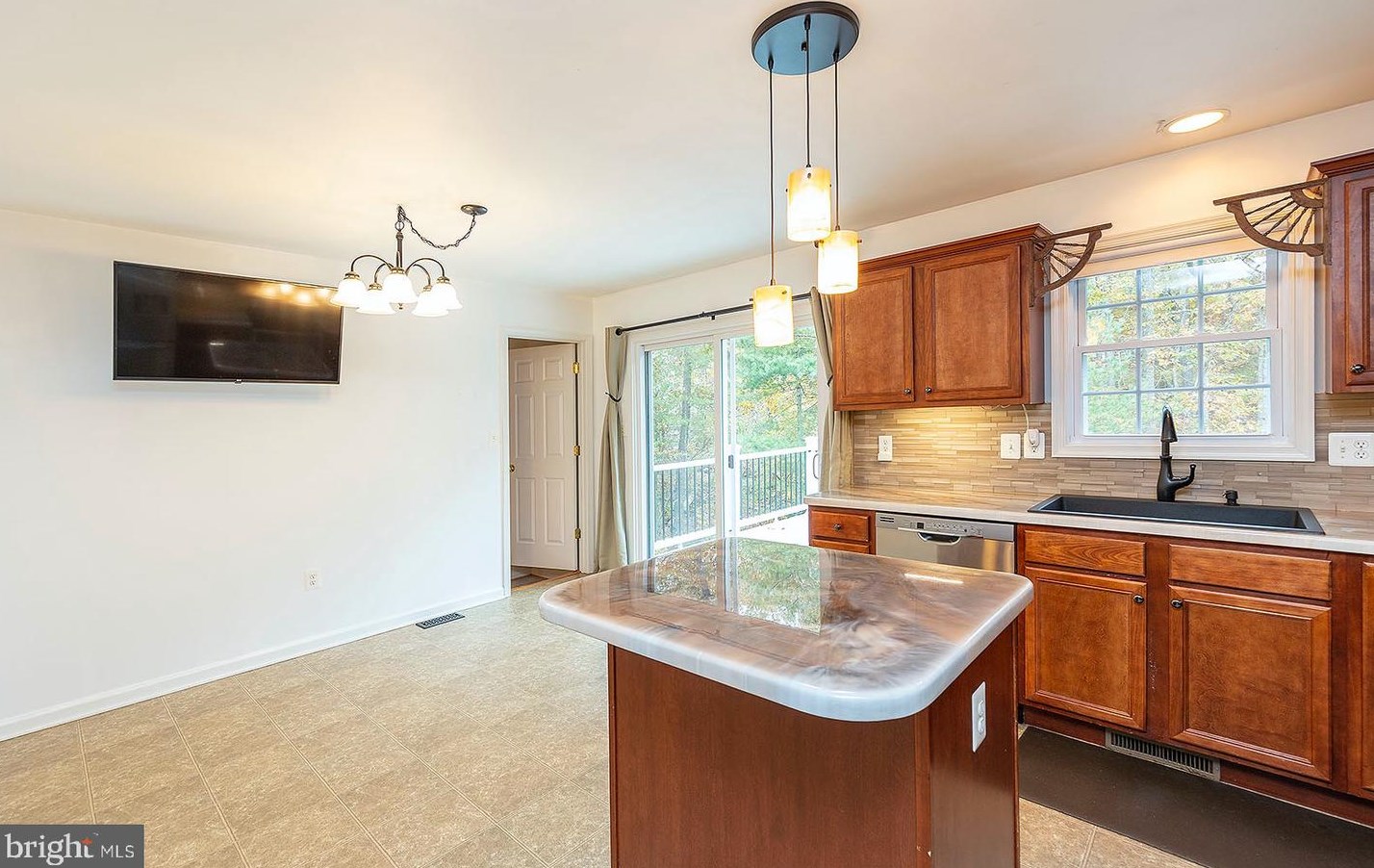 47 Willow Rd, Front Royal VA  22630-8984 exterior