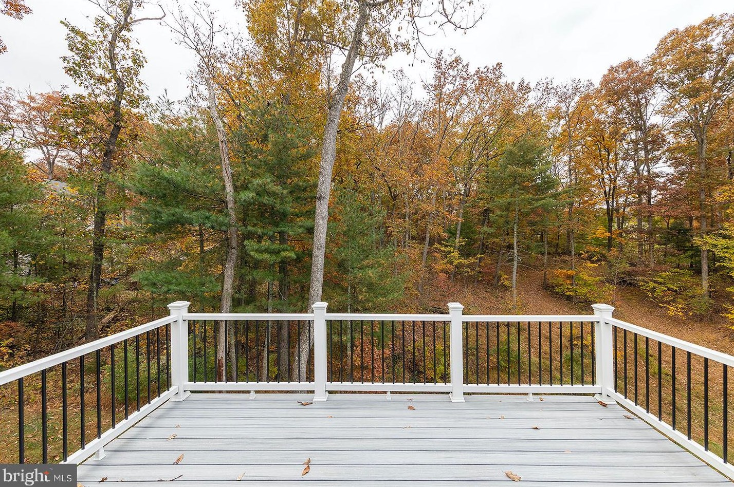 47 Willow Rd, Front Royal VA  22630-8984 exterior