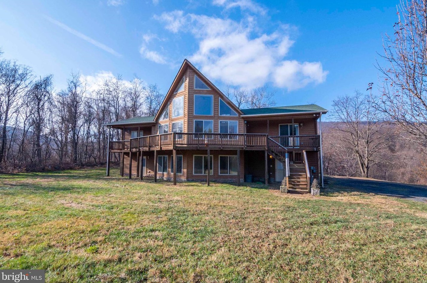 697 Harmony Manor Dr, Front Royal, VA 22630-5267