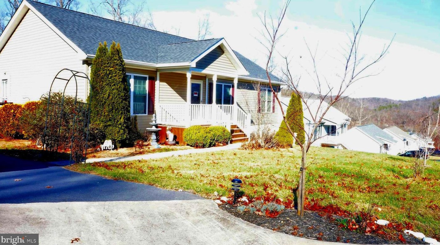 1488 Mallard Pl, Front Royal, VA 22630-4720